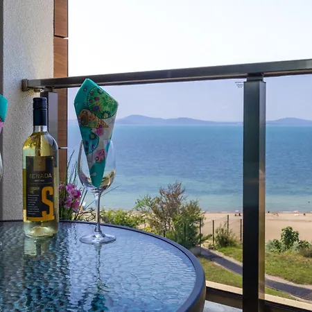 A-33-sea View Sarafovo Апартаменты